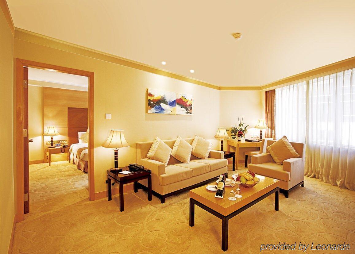 Emperor Hotel Macau Exterior foto